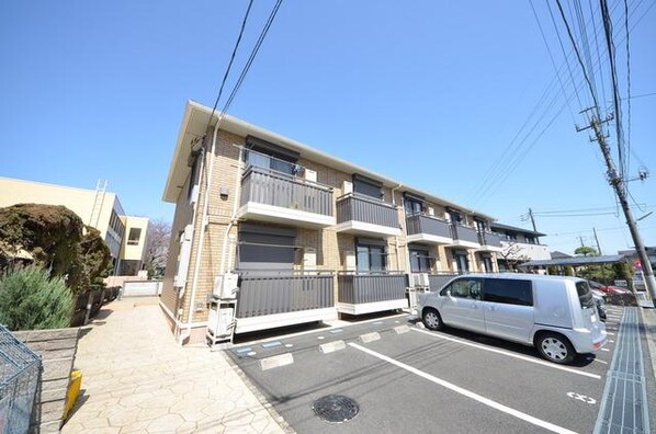 ファミール多摩平の物件外観写真